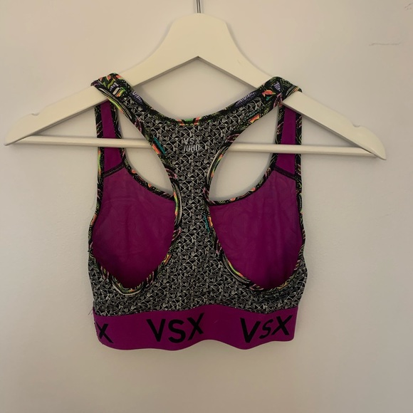 Victoria’s Secret Patterned Sports Bra - Picture 2 of 4